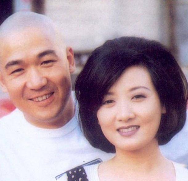 33年前，被张国立分手的前妻罗秀春，如今过得怎样了？