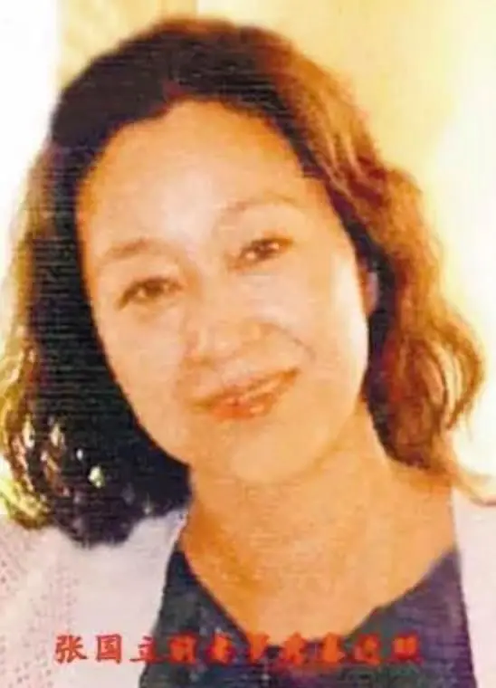 回顾:为了邓婕,张国立“抛弃”的前妻罗秀春,如今过得怎样了?