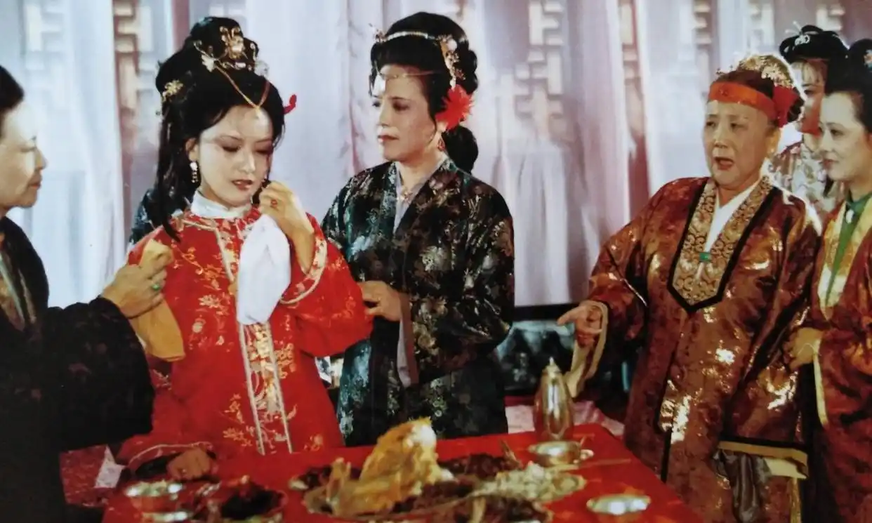 张国立感言：罗秀春恩人般存在，邓婕挚爱，双女主写就辉煌人生