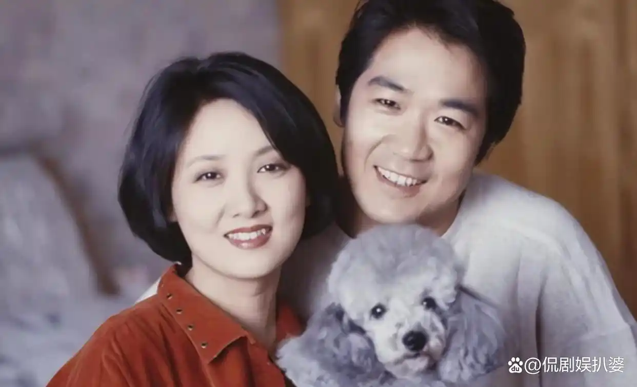 张国立与罗秀春离婚34年：他再婚有烦恼，她至今单身牵挂儿子