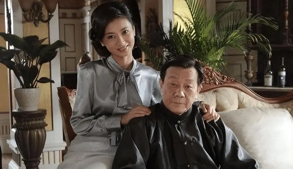 坐拥双妻的演员寇世勋,受访时说:来世不会再娶两个老婆,太累了