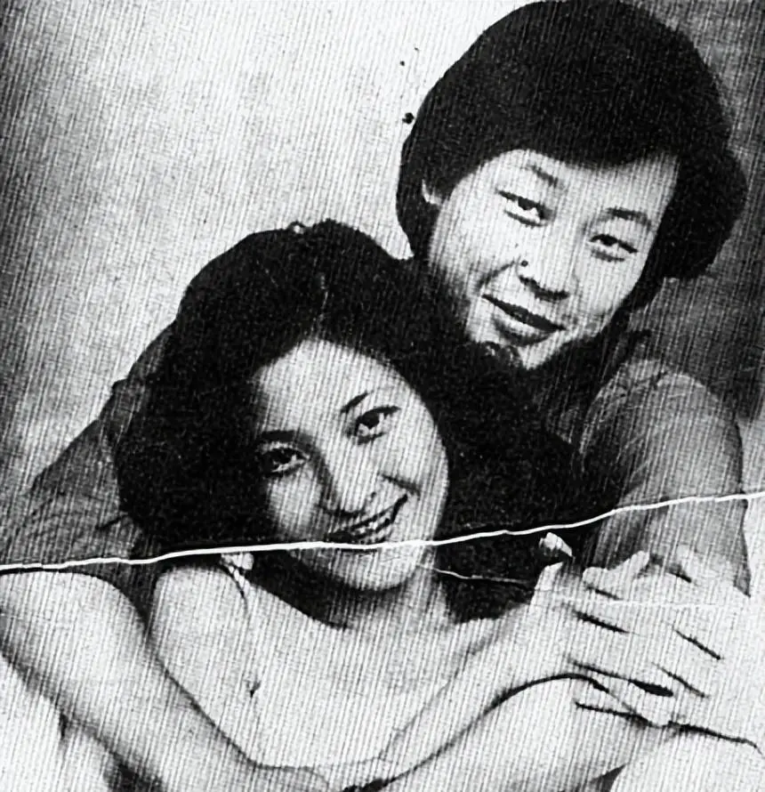 坐拥双妻的演员寇世勋,受访时说:来世不会再娶两个老婆,太累了