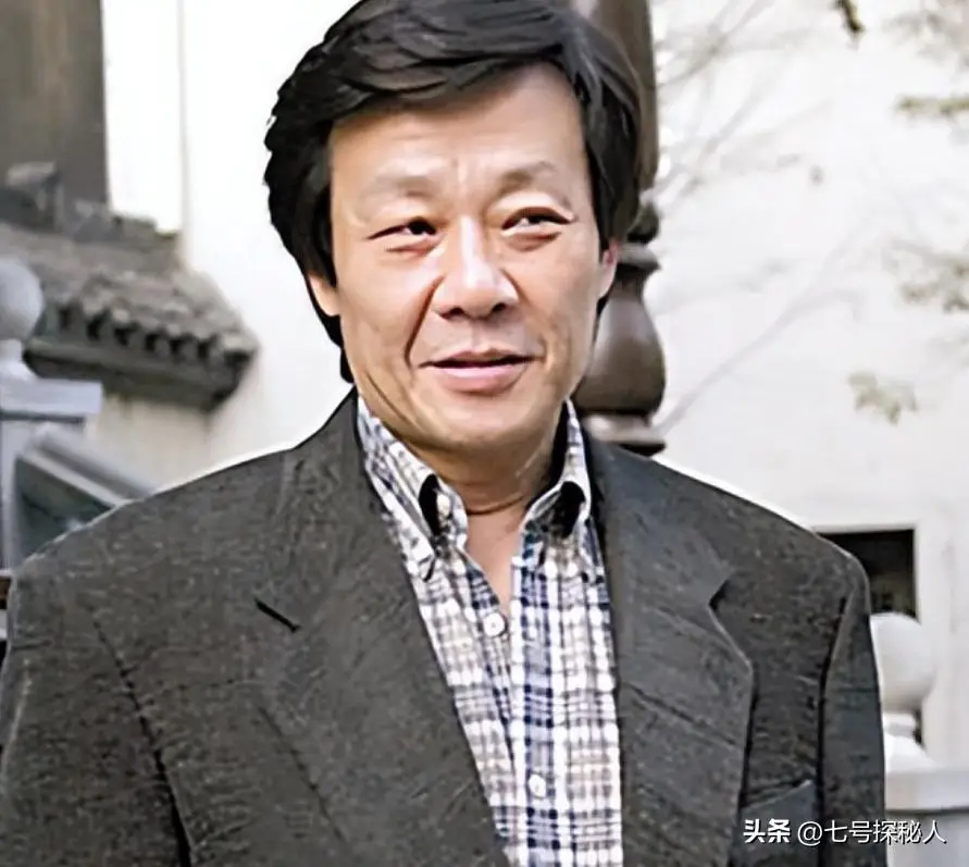 一妻一妾住楼上楼下,三人一同生活30多年,71岁的寇世勋太离谱