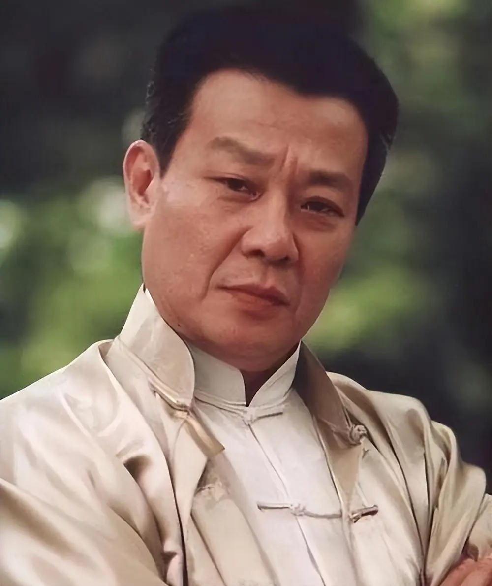 寇世勋,27年与妻妾同住,晚年孤苦悔恨终老