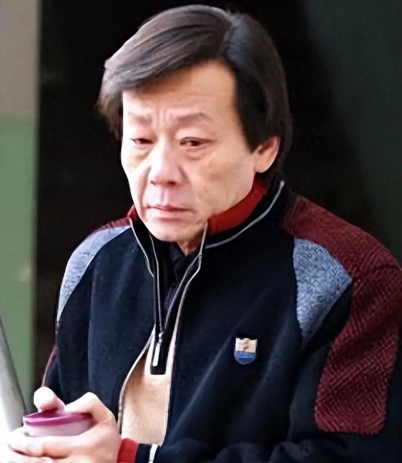 寇世勋，与一妻一妾同住27年，晚年凄凉度日，后悔不已