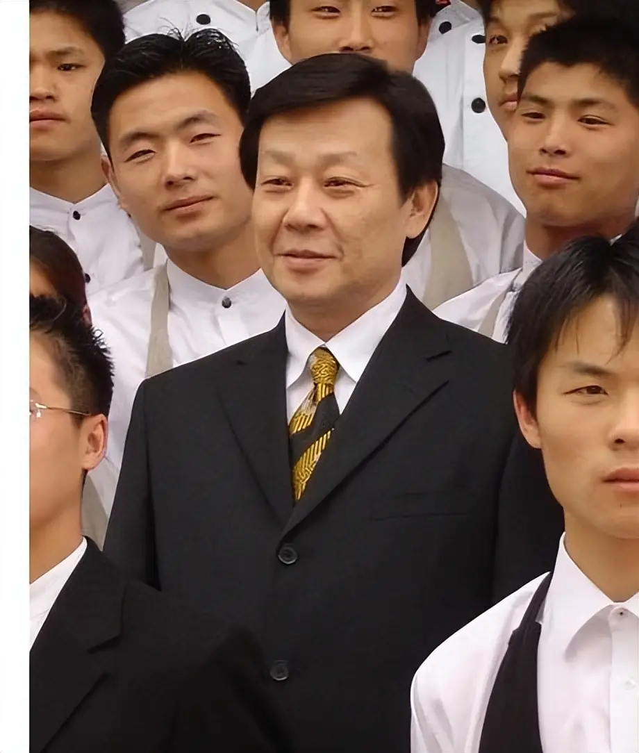 将情人带回家与原配共处多年，寇世勋的双妻人生，如今怎样？