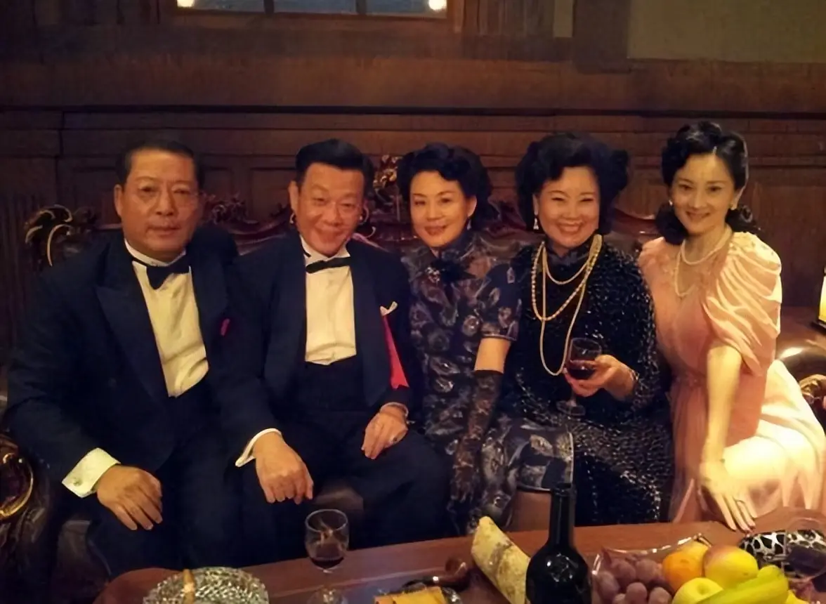 将情人带回家与原配共处多年，寇世勋的双妻人生，如今怎样？