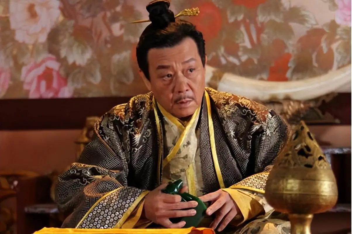 2位妻子楼上楼下住，鸡飞狗跳30年，“老戏骨”寇世勋称：太累了