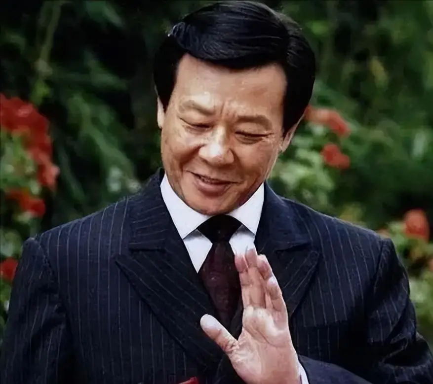 2位妻子楼上楼下住，鸡飞狗跳30年，“老戏骨”寇世勋称：太累了