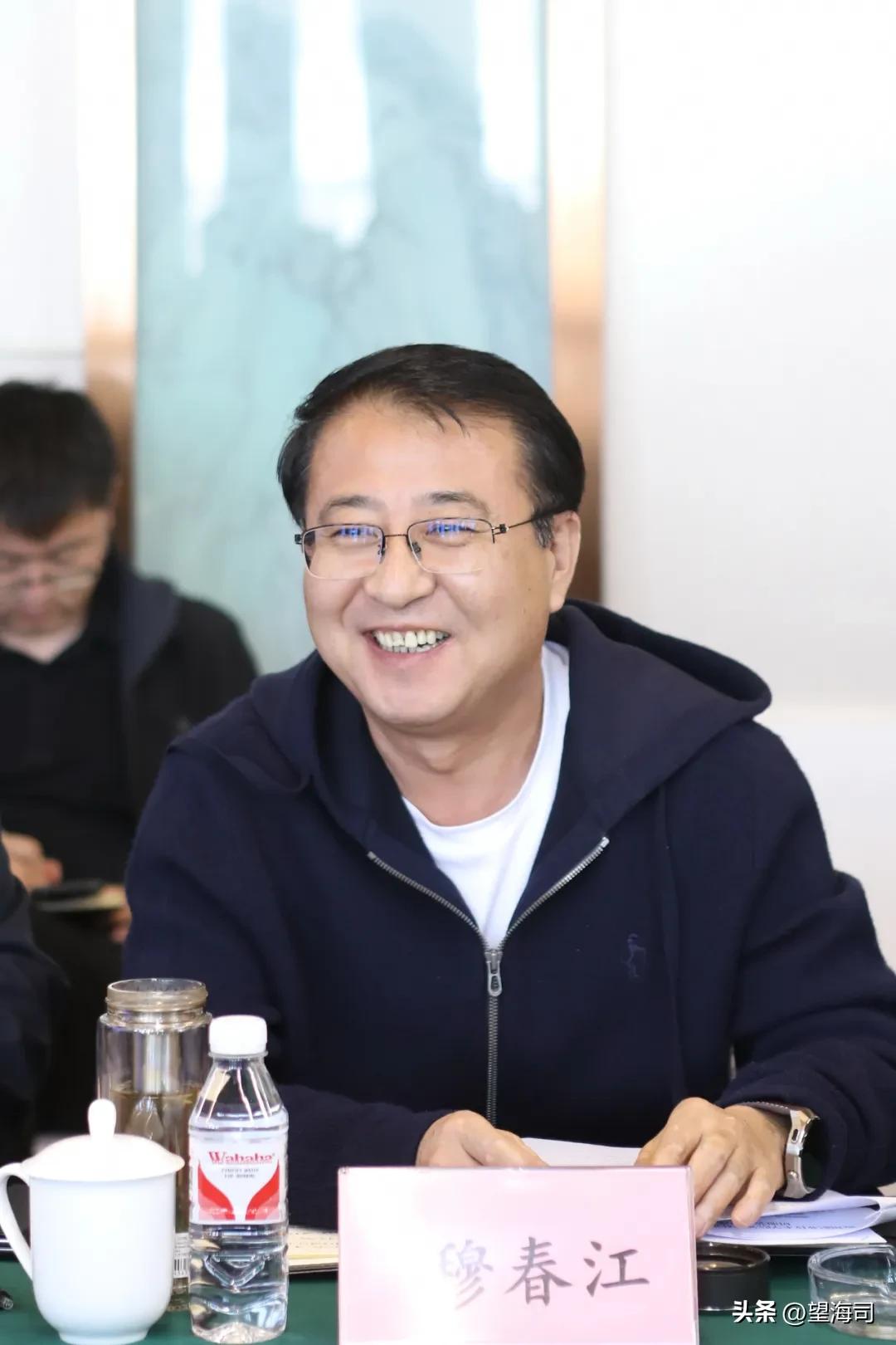 宋忠秋带队深入明珠国际服装生态新城调研，共谋政校企合作新篇章