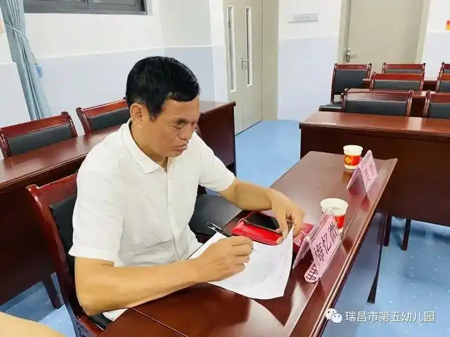 家园同行 筑梦未来——瑞昌市第五幼儿园第二届家长委员会、膳食委员会会议召开