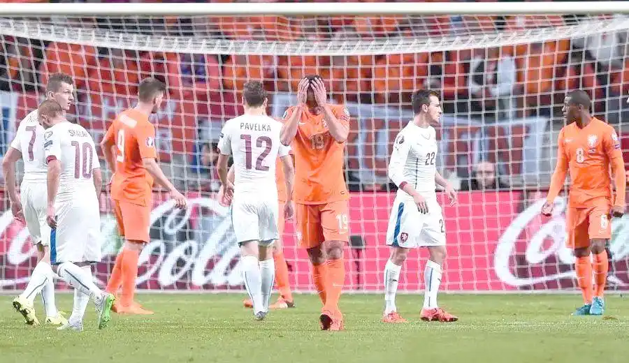 荷兰队的欧洲杯落选与世界杯季军魔咒