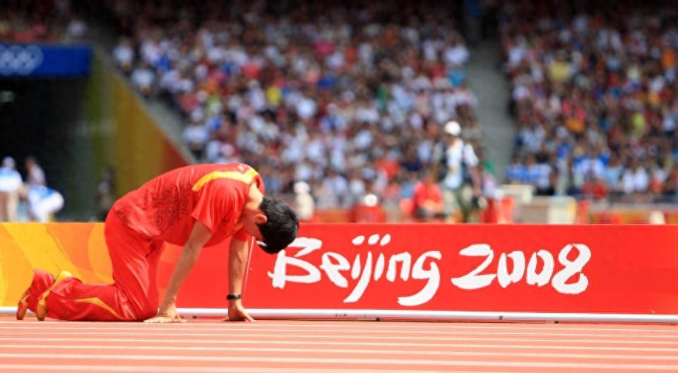 时隔17年刘翔退赛真相曝光，孙海平：若不是这个意外，他能跑下来