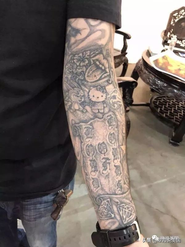 美国人的纹身图案真的很有意思哦
