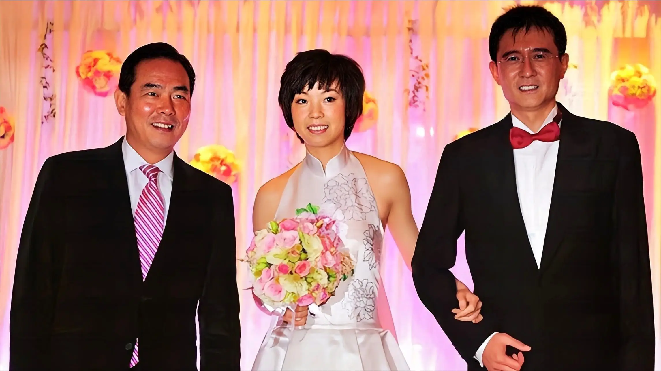 与袁立分手的徐威，娶到张怡宁后，现在过得怎样？