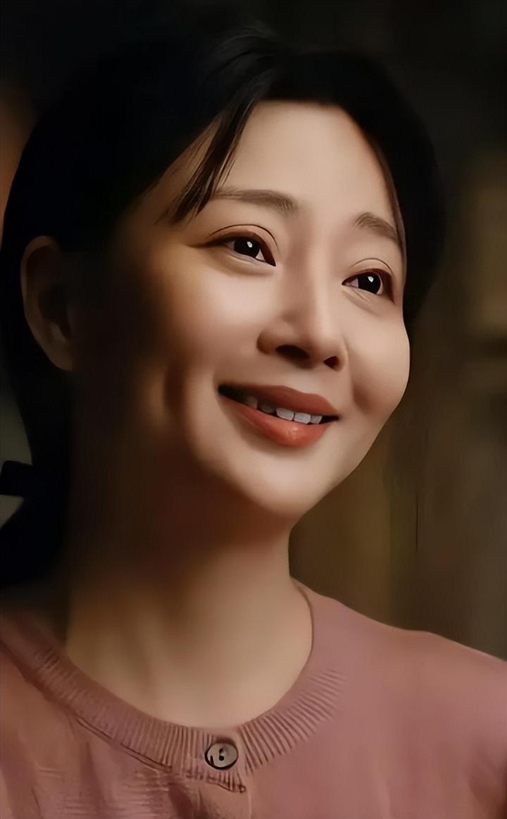 殷桃：半生悲欢，终究还是放下了