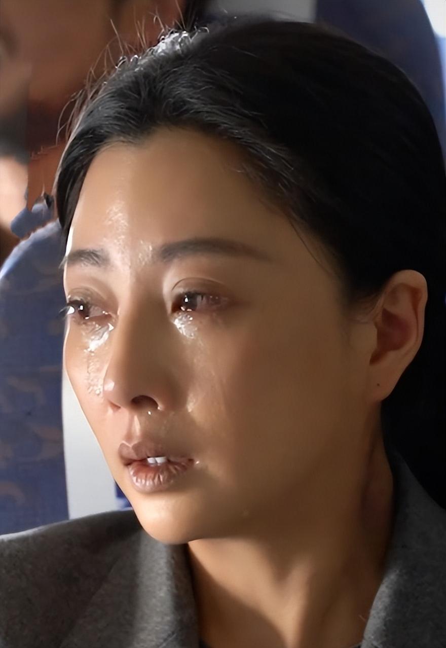 殷桃：半生悲欢，终究还是放下了