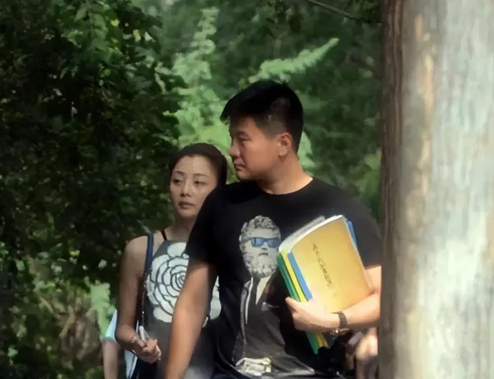 殷桃：半生悲欢，终究还是放下了