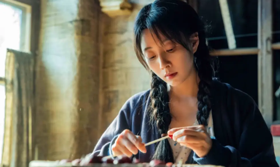 殷桃：半生悲欢，终究还是放下了