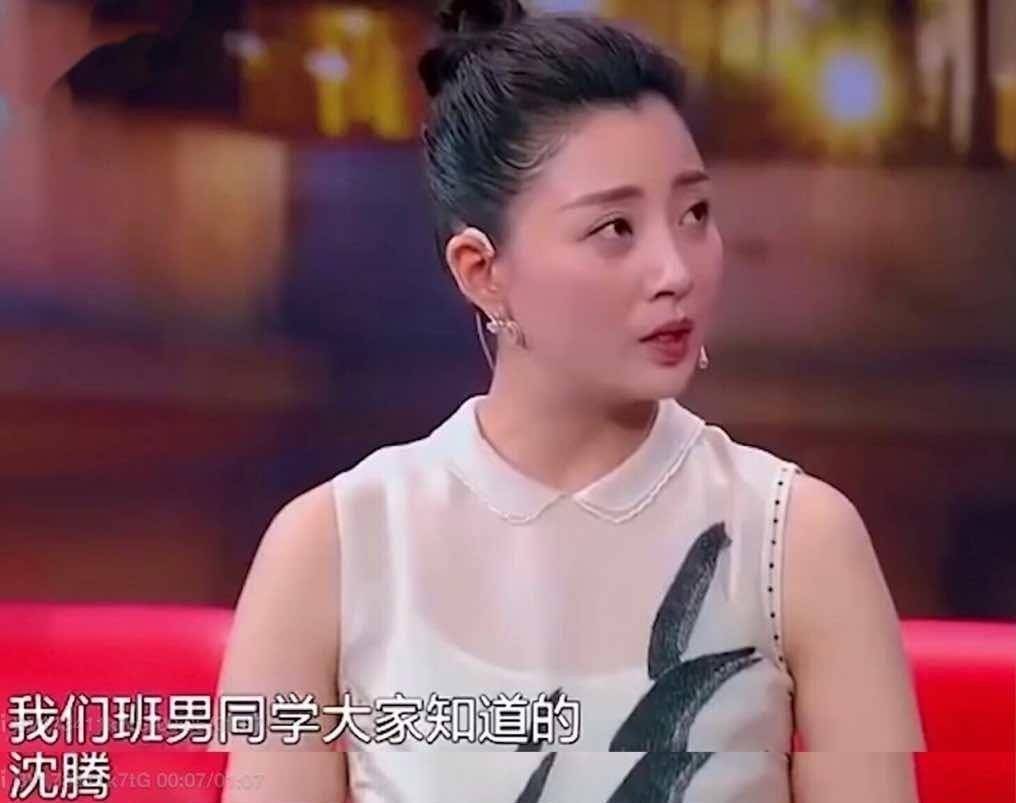 42岁的殷桃魅力不减，与富商、足坛名将均有交往，如今仍旧未婚