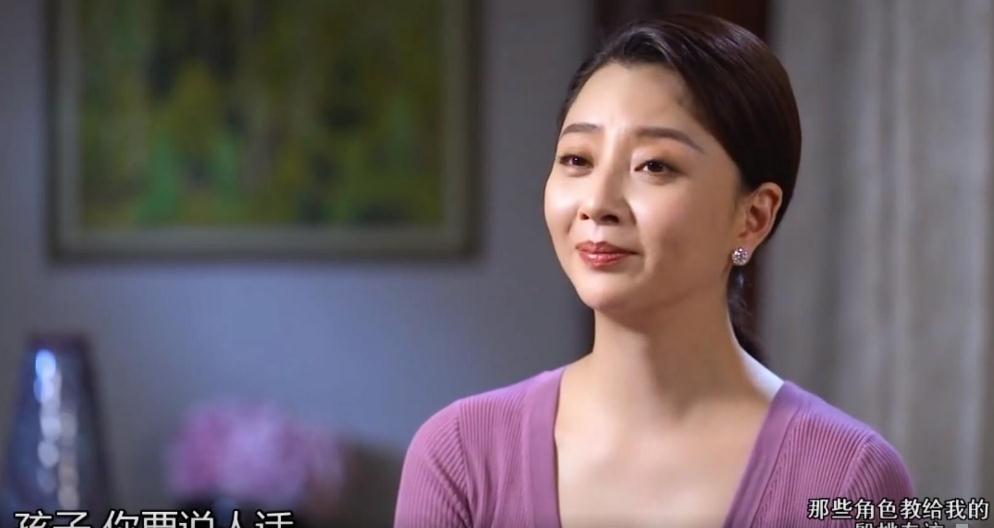 “人间水蜜桃”殷桃：前夫不听话10年，情断3个男人，今41岁还单身