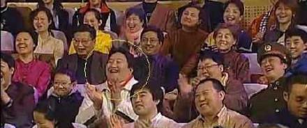 央视春晚“笑脸哥”：三十年前，我生活环境比“大衣哥”还差