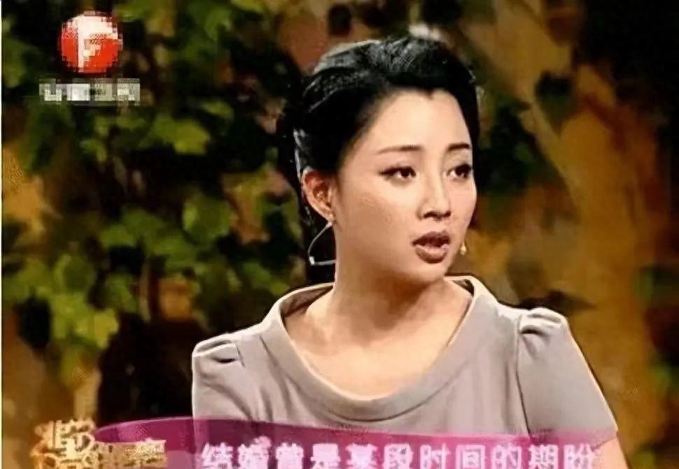 43岁殷桃新欢？入狱前夫，前任黑道老大，经历了好几个男人，真是厉害