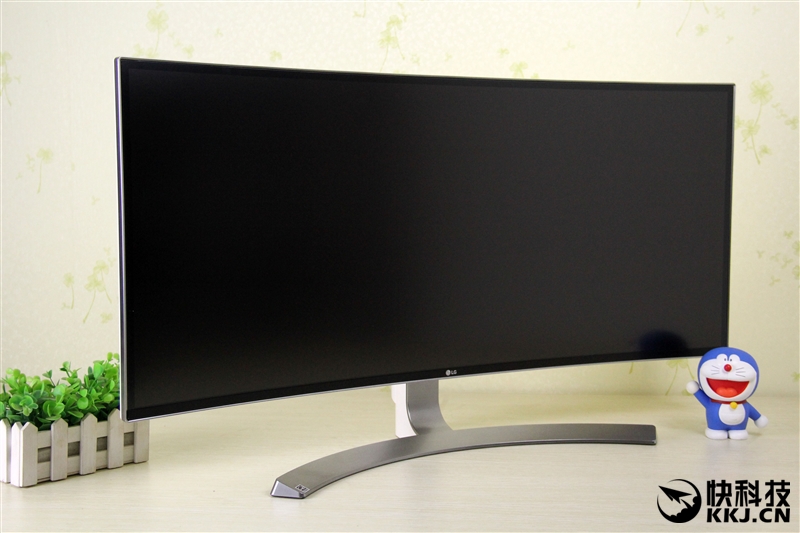 首发！LG 21：9曲面超宽屏显示器详测：震撼、惊艳