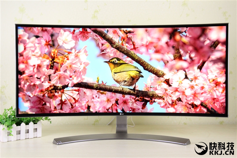 首发！LG 21：9曲面超宽屏显示器详测：震撼、惊艳