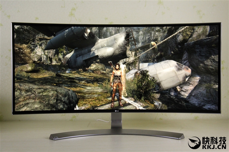 首发！LG 21：9曲面超宽屏显示器详测：震撼、惊艳