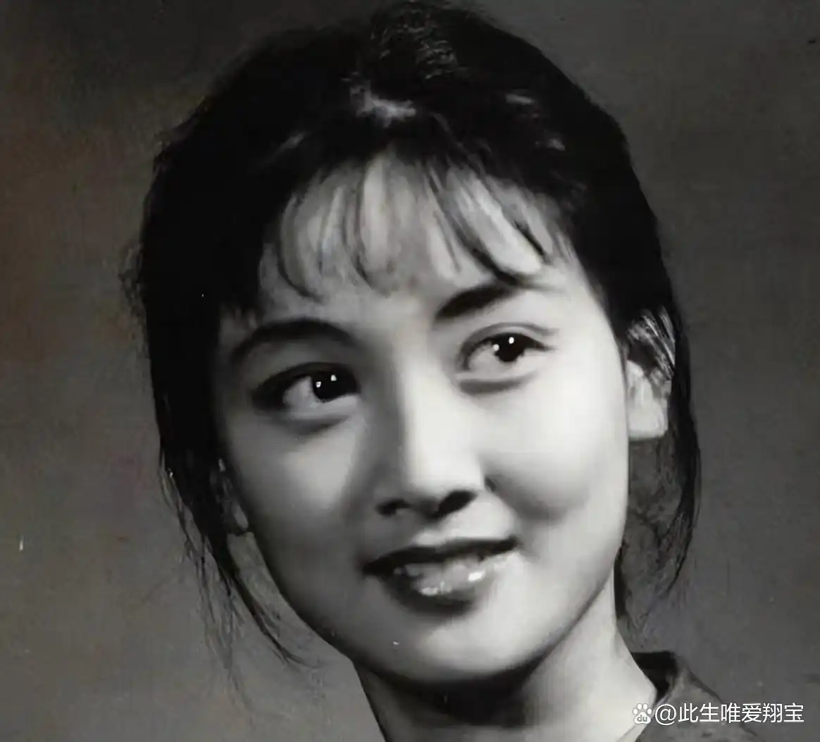 张国立前妻罗秀春:不顾爸妈劝阻嫁给穷小子,老公成名了,家散了