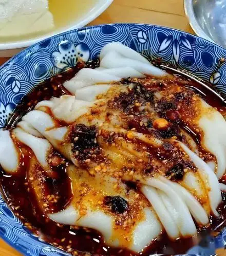 陕西汉中旅游必去十大景点游玩攻略,2026年3月汉中旅游爆火指南!十大必去景区,五大神级美食,推荐收藏游玩