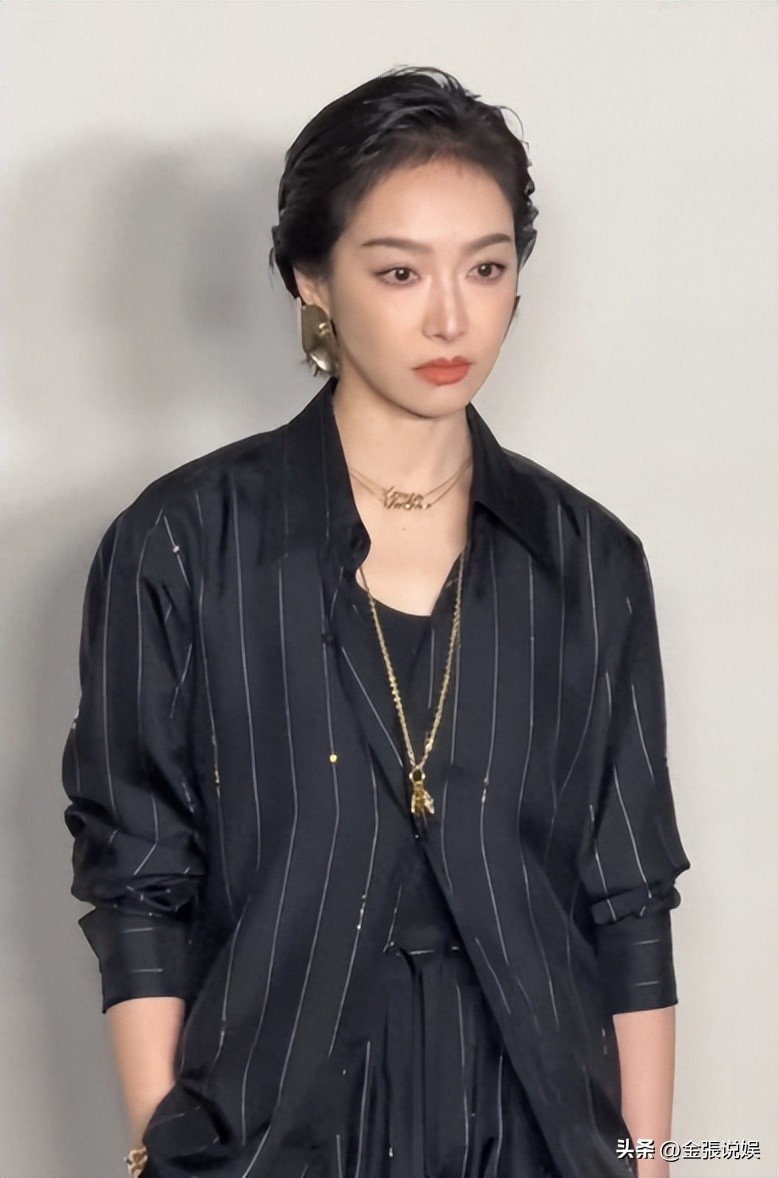 LV红毯太真实！巩俐让C位，金晨嘴歪，宋茜褶多，钟楚曦一脸男相