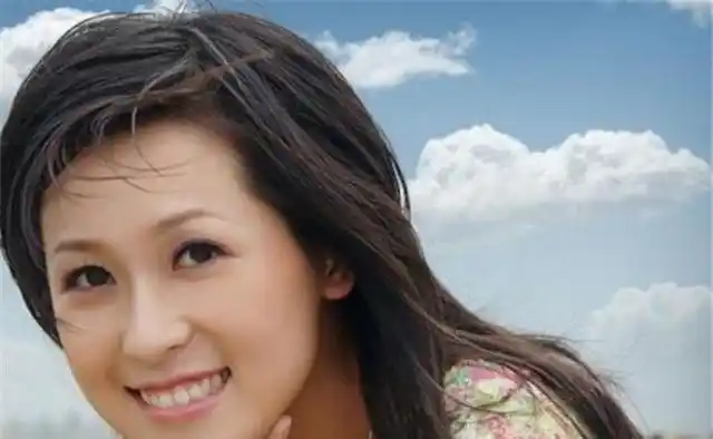 辽宁卫视非常火的女主持人，她是谁？跟赵本山团队还有过多次合作