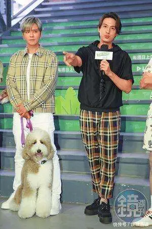 偶像剧男神首度认爱妹子！　陈楚河「抱狗牵女友」甜蜜互动全被拍