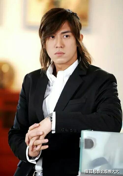 “黑道太子爷”陈楚河的选妃日记，女友个个都是人间绝色