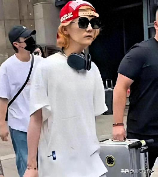 继离去的大S之后，35岁瘦脱相的鹿晗，再次给不少人提了个醒