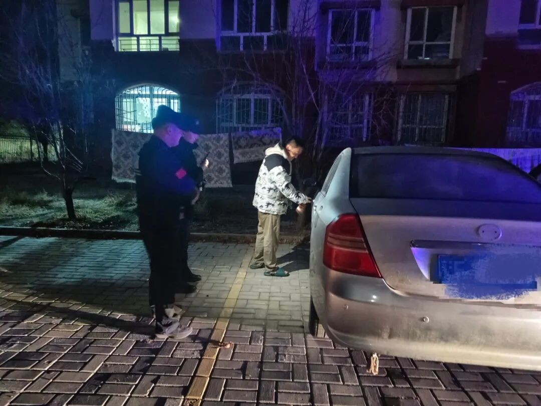 四师公安“夜查+服务”双在线!夜间出门超放心~