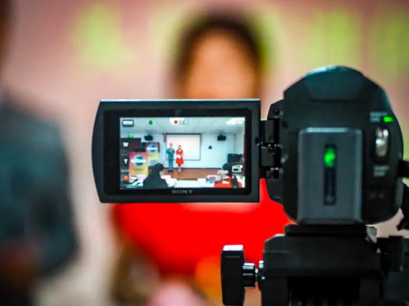 自媒体新人必看！视频与直播的深度剖析