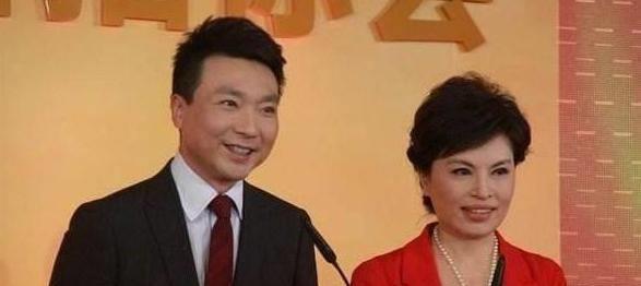 他是电视著名主持人，与妻子恩爱相处19年，今没有儿女令人遗憾