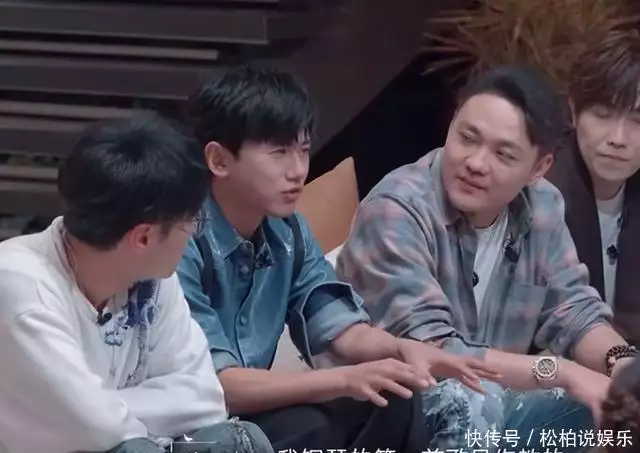 张杰再被质疑假唱,实力歌手遭网友攻击,背后默默付出令人动容