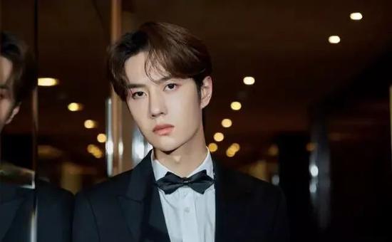 华晨宇吴亦凡绝美“撩发杀” 男生发型A爆指南