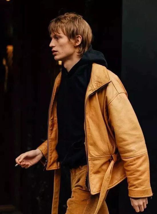 华晨宇吴亦凡绝美“撩发杀” 男生发型A爆指南