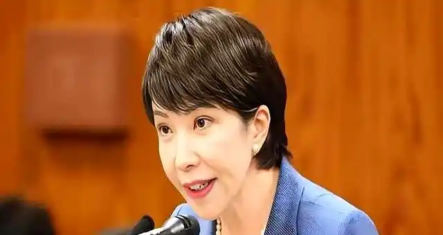 高市麻烦不小！美俄出手补刀，日本记者火上浇油，必须驱逐薛剑