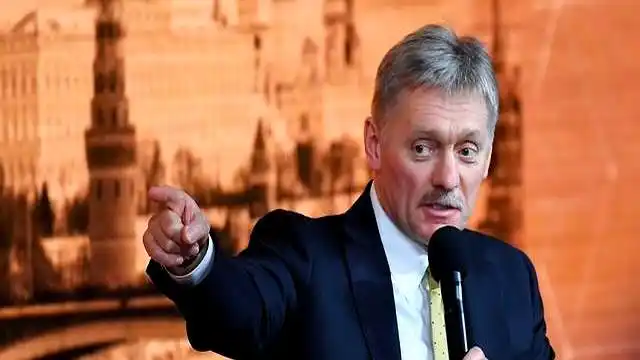 高市麻烦不小！美俄出手补刀，日本记者火上浇油，必须驱逐薛剑