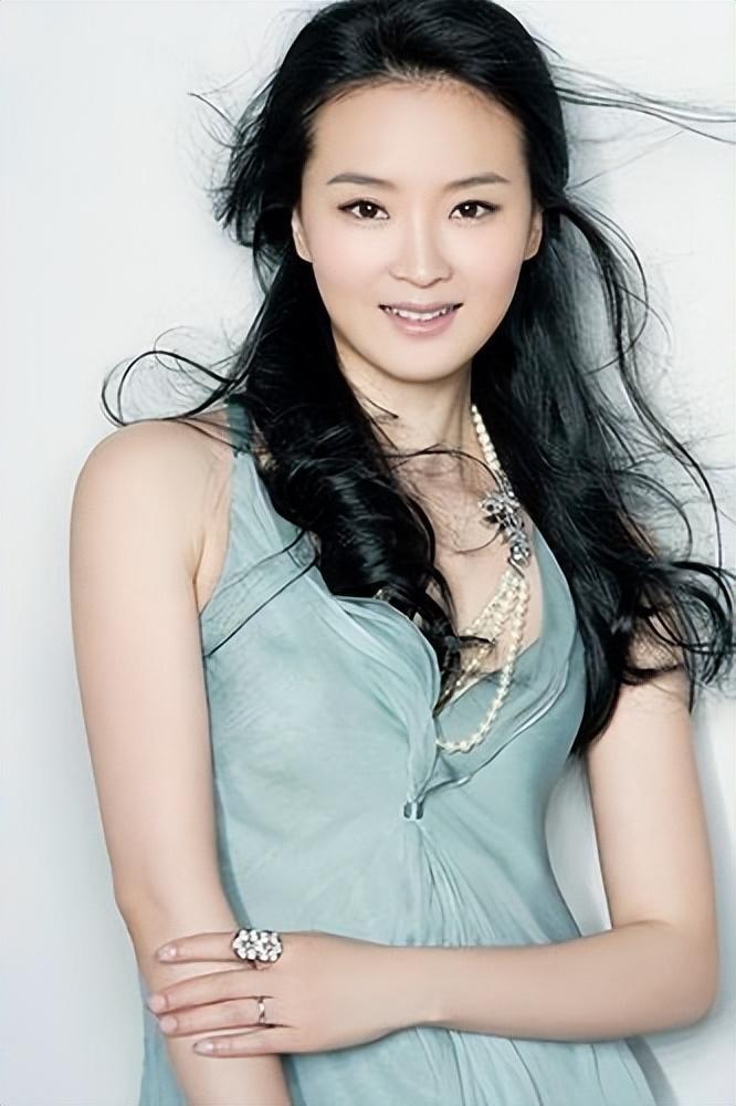 ​演员王艳：老师做媒，23岁嫁给大11岁富豪王志才，婚姻生活如何？