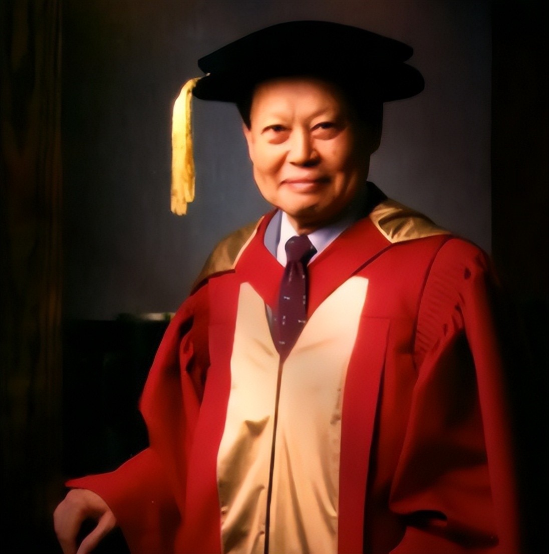 杨振宁三次拒绝父亲回国邀请,父亲抱憾离世,杨振宁一直耿耿于怀