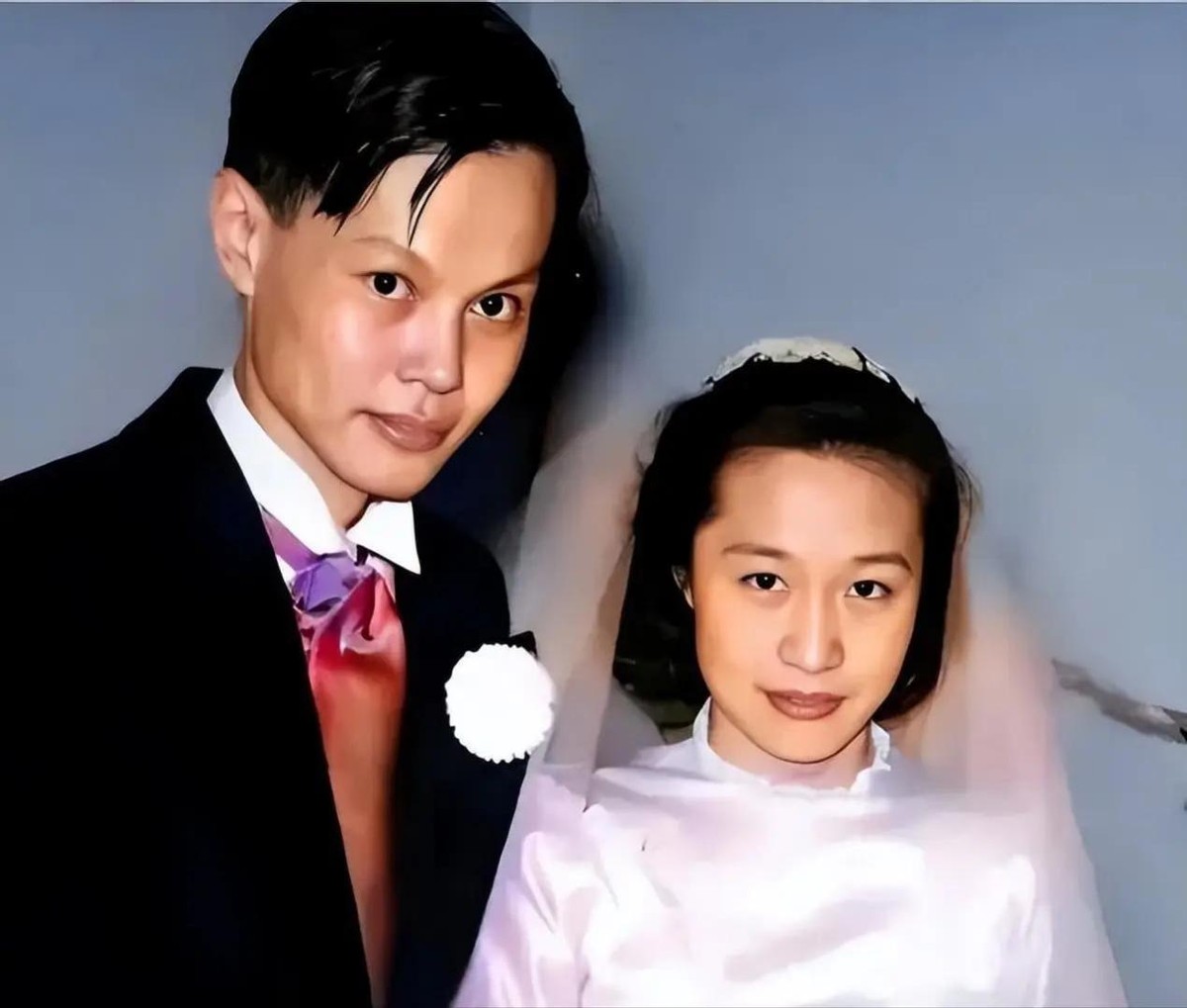 杨振宁三次拒绝父亲回国邀请,父亲抱憾离世,杨振宁一直耿耿于怀