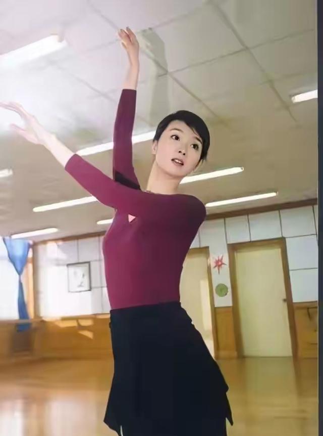 “晴格格”王艳:22岁嫁大11岁富豪,被小8岁继子打被亲儿子辱说