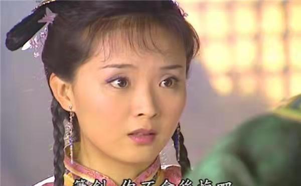 “晴格格”王艳:22岁嫁大11岁富豪,被小8岁继子打被亲儿子辱说